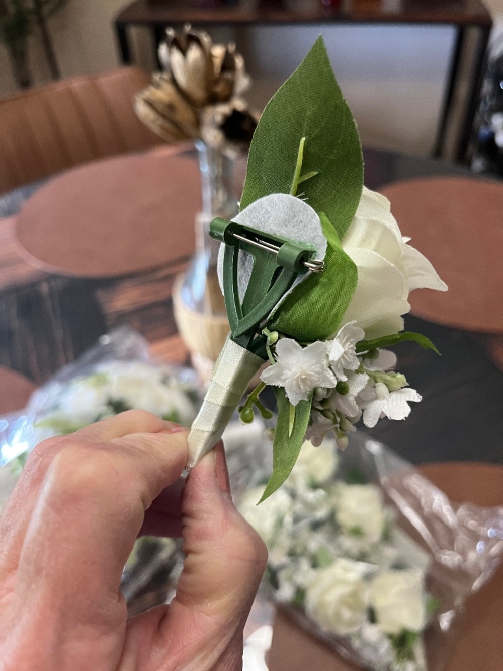 3 Bouquets / 6 boutonnières - Picture 4 of 5